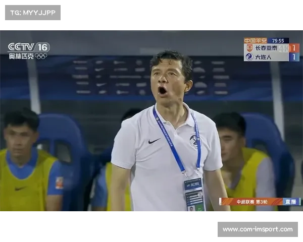 大连英博老将吕鹏热身赛助攻毕津浩头球破门，展现良好竞技状态